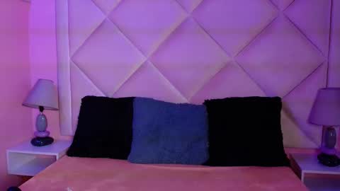 Alexandra online show from 11/21/25, 01:43