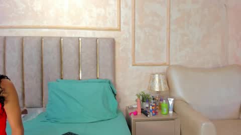 Miaasummer online show from 04/01/26, 11:33