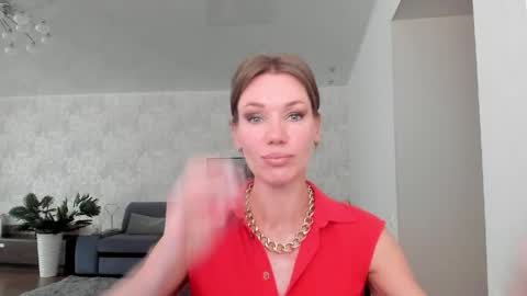 Snapshot of miababy14 chatting on 05/25/26, 04:18 Mia online show from 05/25/26, 04:18