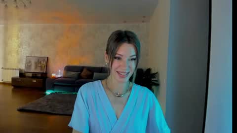 Snapshot of miababy14 chatting on 06/19/26, 05:45 Mia online show from 06/19/26, 05:45