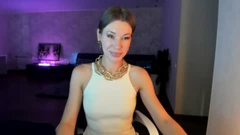 Snapshot of miababy14 chatting on 08/01/26, 04:23 Mia online show from 08/01/26, 04:23