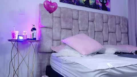 miablumm_ online show from 02/24/26, 11:25