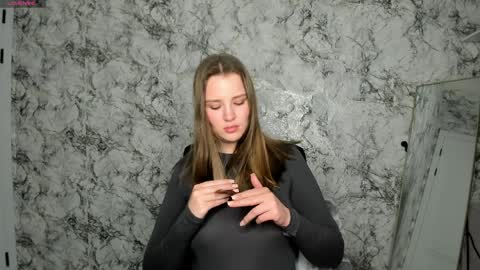 Snapshot of miabrian chatting on 03/31/26, 07:03 Mia online show from 03/31/26, 07:03