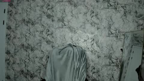 Snapshot of miabrian chatting on 04/01/26, 06:38 Mia online show from 04/01/26, 06:38