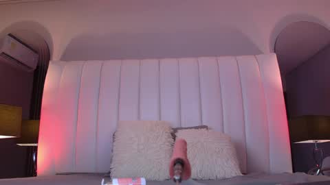 Mia Camille online show from 05/06/26, 06:57