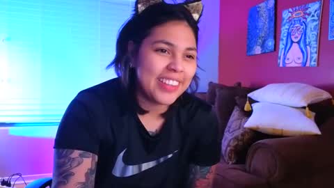 Mia online show from 12/04/24, 12:30