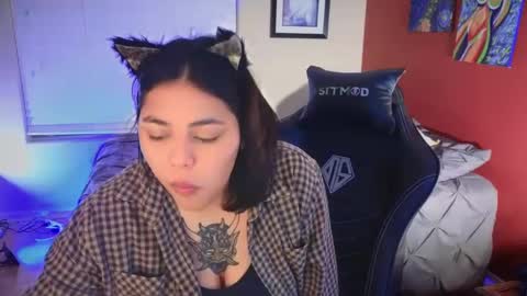 Mia online show from 12/22/24, 01:23