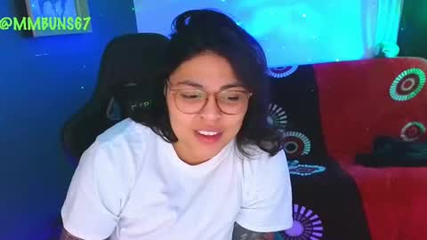 Mia online show from 10/02/25, 02:07