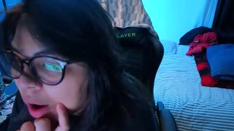 Snapshot of miacanela_xo chatting on 05/10/26, 02:39 Mia online show from 05/10/26, 02:39