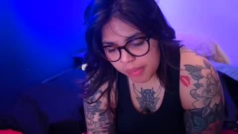 Snapshot of miacanela_xo chatting on 05/27/26, 02:41 Mia online show from 05/27/26, 02:41