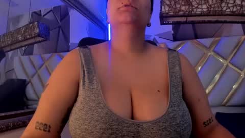   online show from 10/03/25, 02:52