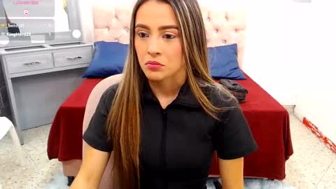 Snapshot of miacarperrlux chatting on 12/07/24, 12:52 MiaCarper online show from 12/07/24, 12:52