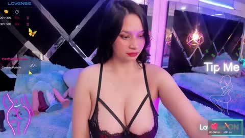 Mia online show from 10/18/25, 01:41