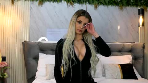 Mia online show from 01/09/26, 09:49