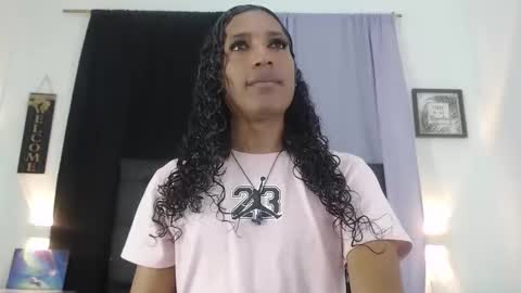 MiaCoock online show from 11/05/25, 05:02