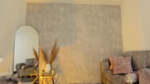 miacooper online show from 01/07/25, 12:20