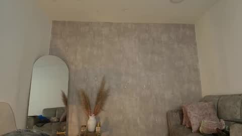 miacooper online show from 01/14/25, 12:24