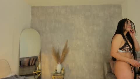 miacooper online show from 01/25/25, 12:16