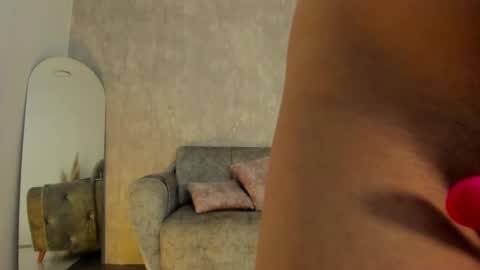 miacooper online show from 02/04/25, 06:27