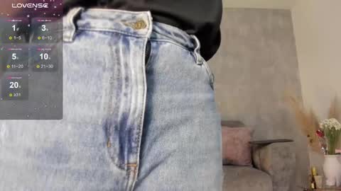 miacooper online show from 03/12/25, 12:15