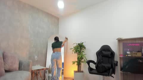 miacooper online show from 10/04/25, 12:14