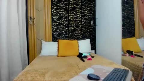 MiaCours online show from 02/19/26, 07:32