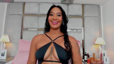 Call me Mia online show from 10/24/25, 09:22