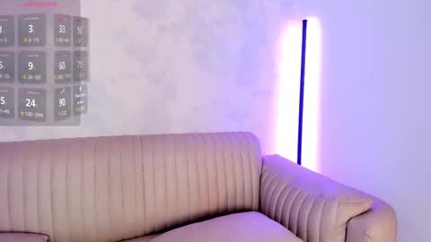 Snapshot of miaebony_ chatting on 10/31/25, 04:52 Call me Mia online show from 10/31/25, 04:52