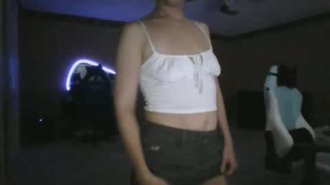 Snapshot of miaellababy chatting on 05/30/26, 02:41 miaellababy online show from 05/30/26, 02:41
