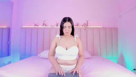 miafarrog online show from 04/19/26, 07:38