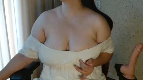 Snapshot of miafoxisja chatting on 07/06/26, 03:58 MiaFoxisJa online show from 07/06/26, 03:58