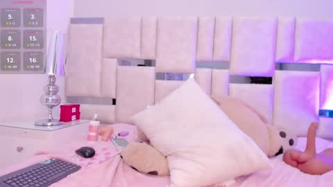 Mia  online show from 01/13/25, 09:20