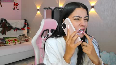 Mia Gomez online show from 01/07/25, 01:03