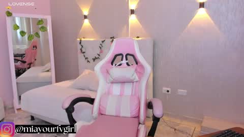 Mia Gomez online show from 02/12/25, 01:48