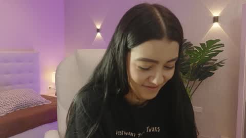 Mia Gomez online show from 11/05/25, 12:49