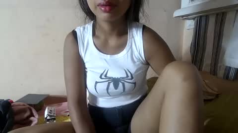 Snapshot of miah_land chatting on 02/06/25, 11:54 miah_land online show from 02/06/25, 11:54