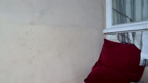 Snapshot of miah_land chatting on 02/17/25, 12:59 miah_land online show from 02/17/25, 12:59