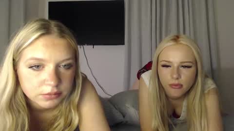 Snapshot of miaharperxox chatting on 12/22/24, 09:33 Mia Harper online show from 12/22/24, 09:33