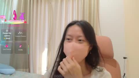 miahchan68 online show from 12/14/25, 03:12