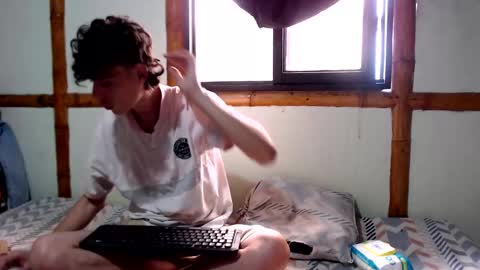 Mia  Sam online show from 12/20/25, 06:26