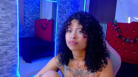 Snapshot of miahernadez303av chatting on 04/20/26, 02:58 MIA VELEZ online show from 04/20/26, 02:58