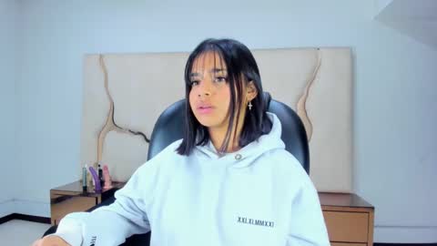 miahsex69 online show from 09/24/25, 03:21