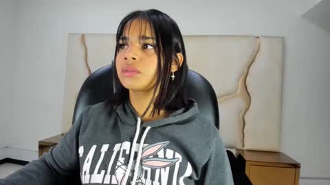 miahsex69 online show from 09/25/25, 03:21