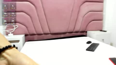 miajhonsonx online show from 10/06/25, 12:24