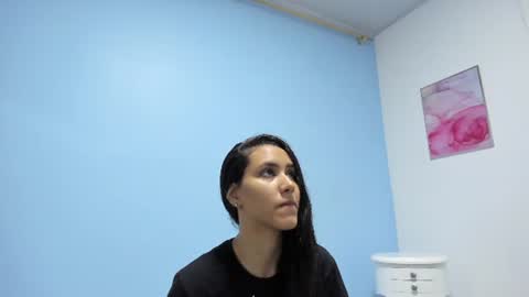 Snapshot of miajhonsonx chatting on 06/11/26, 01:42 miajhonsonx online show from 06/11/26, 01:42