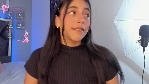 Snapshot of miajones_blowjob chatting on 03/26/26, 01:28 miajones blowjob online show from 03/26/26, 01:28