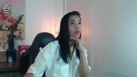 Snapshot of miakarsson chatting on 03/25/26, 11:49 Mia online show from 03/25/26, 11:49
