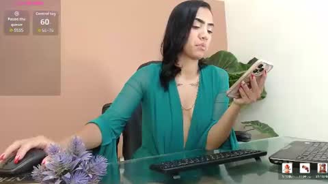 Snapshot of miakarsson chatting on 08/01/26, 05:23 Mia online show from 08/01/26, 05:23