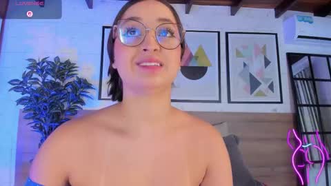 Mia  online show from 01/19/26, 03:32