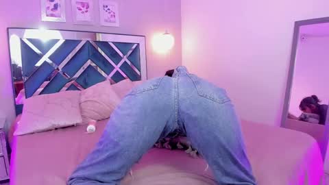 Mia Khalifa online show from 03/12/25, 02:34